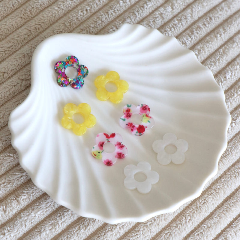 Nouvelles paires de fleurs sans créoles (10 motifs)