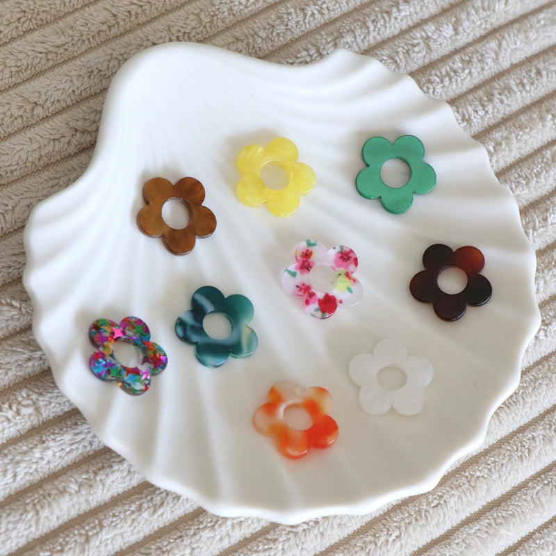 Nouvelles paires de fleurs sans créoles (10 motifs)