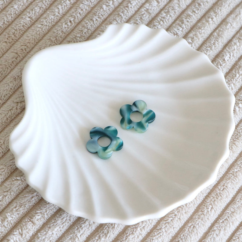 Nouvelles paires de fleurs sans créoles (10 motifs)